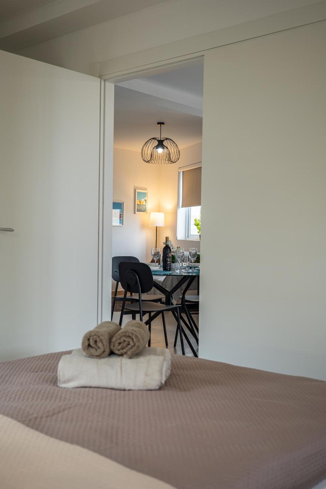 Stella & Rosie - Two Bedroom Apartment's By Eldi Apartment Pietà