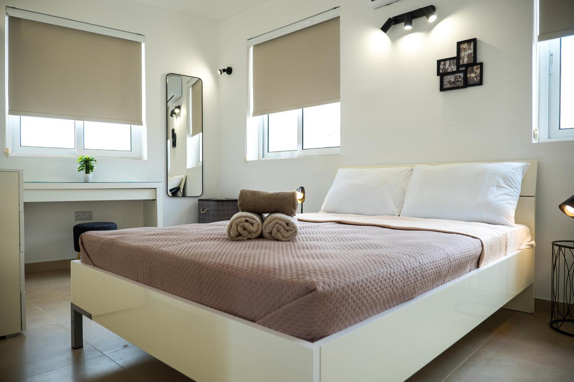 Stella & Rosie - Two Bedroom Apartment's By Eldi * Pietà